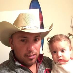 Meet your Posher, Efrain